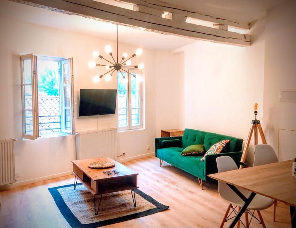 Une maison design dans le centre ville Foix Extérieur photo